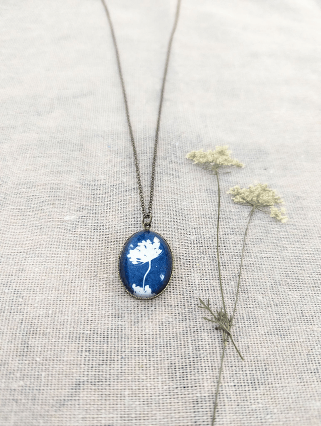 Médaillon en cyanotype - M2